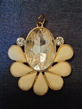 3 for💲25🌟gold-tone pendant with ivory-tone & clear crystal stones